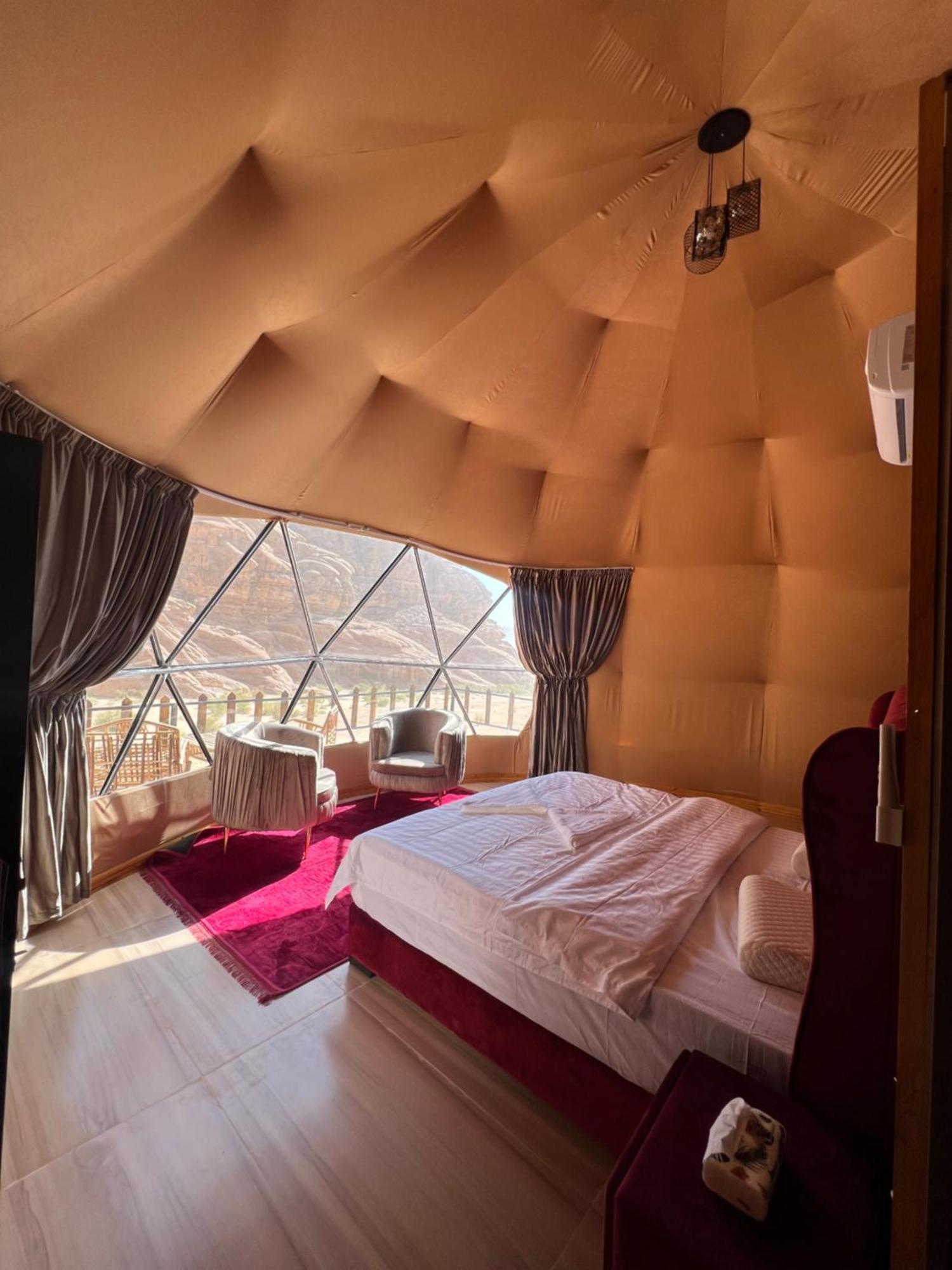 Luxury tent Wadi Mars Camp Wadi Rum