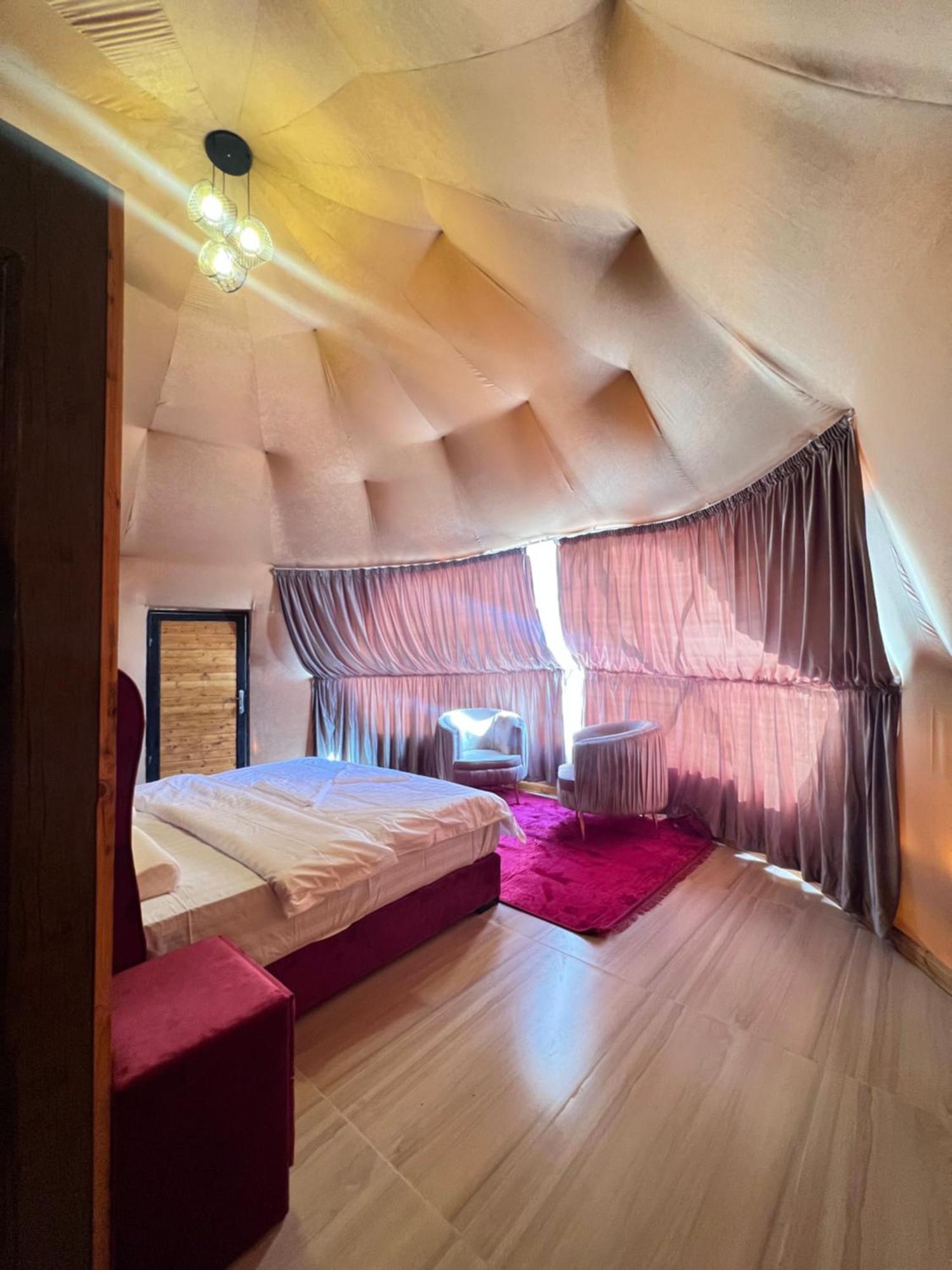 Luxury tent Wadi Mars Camp *
