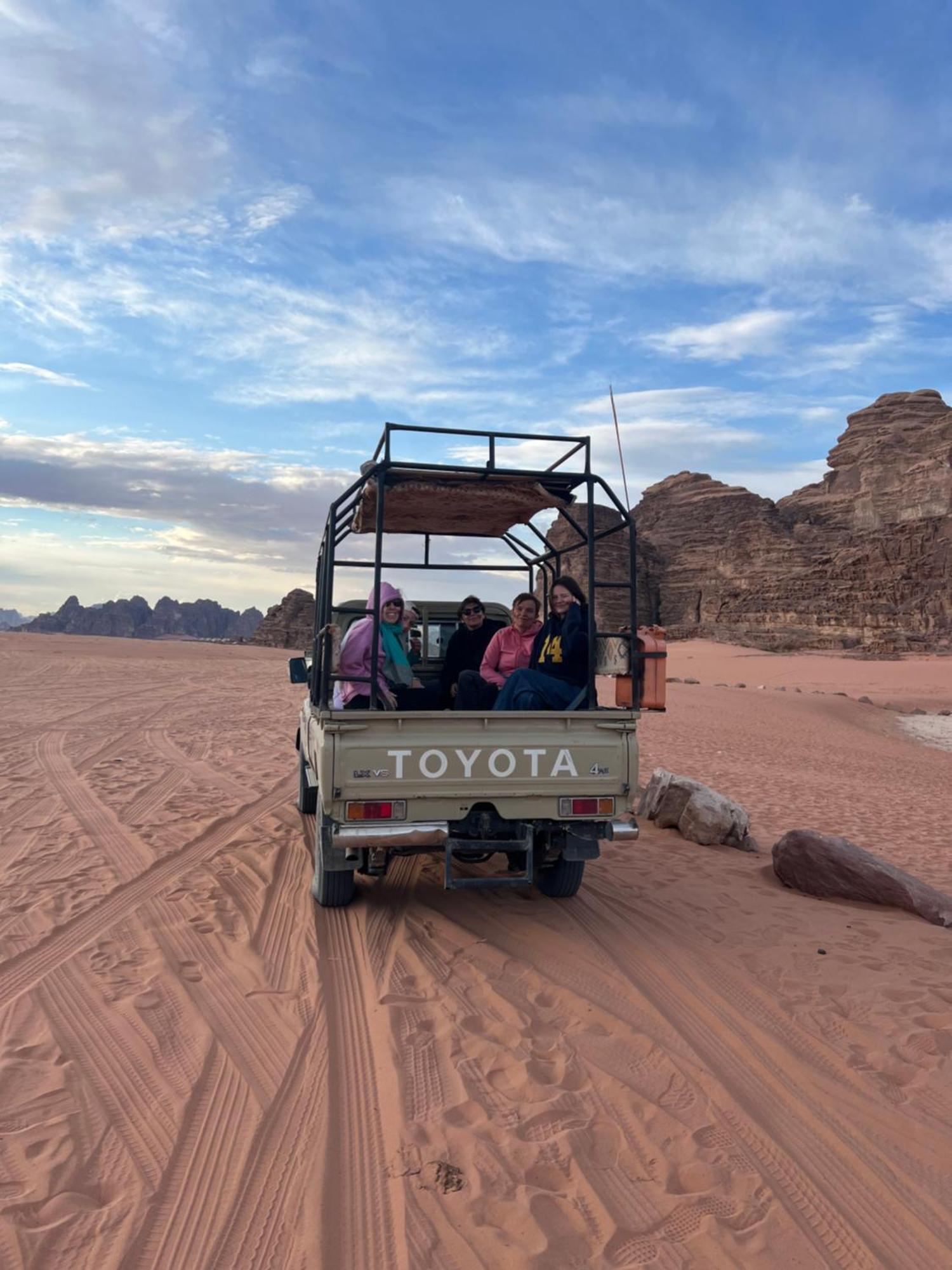 Luxury tent Wadi Mars Camp